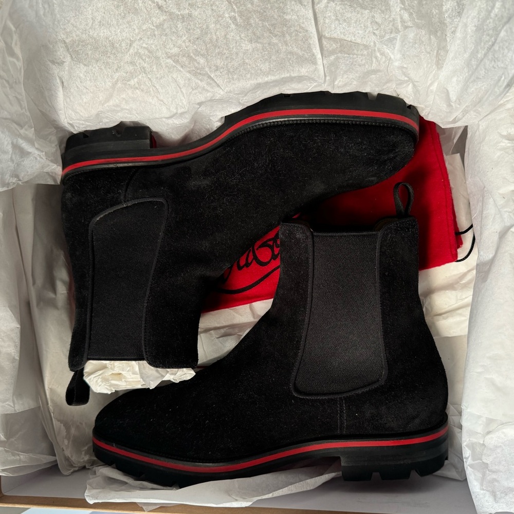 Christian Louboutin “Alpinono” Chelsea boot EU 39